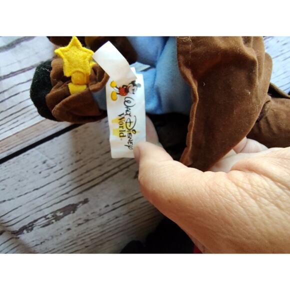 Disney World Frontierland Cowboys Indians Mickey Donald Minnie Chip Dale Lot 8 - Picture 12 of 16